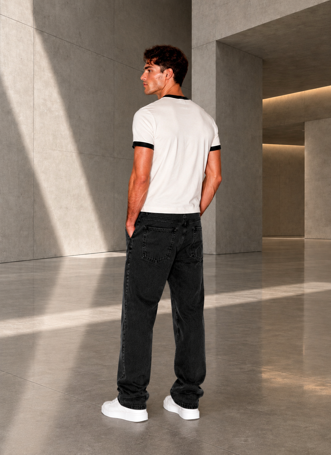 Classic Ringer Box T-Shirt (W-BLK)